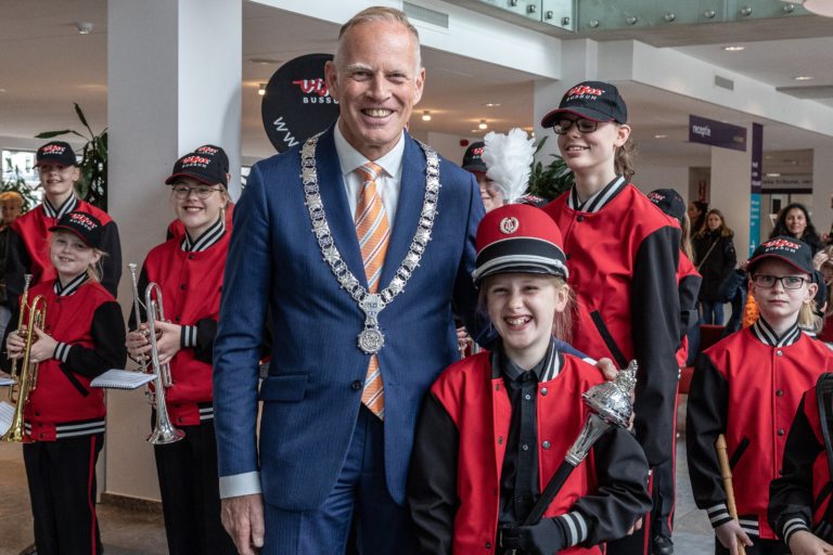 Jong ViJoS samen met de Burgermeester van Gooise Meren